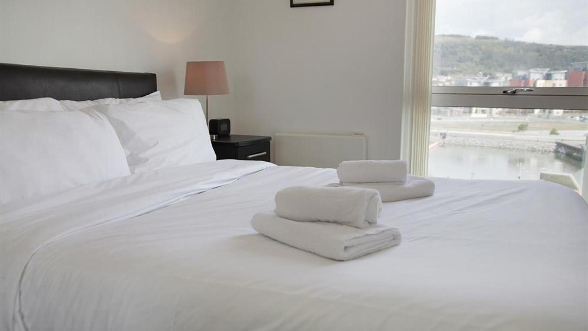 Marina Villas, Trawler Road, Marina Swansea Bagian luar foto